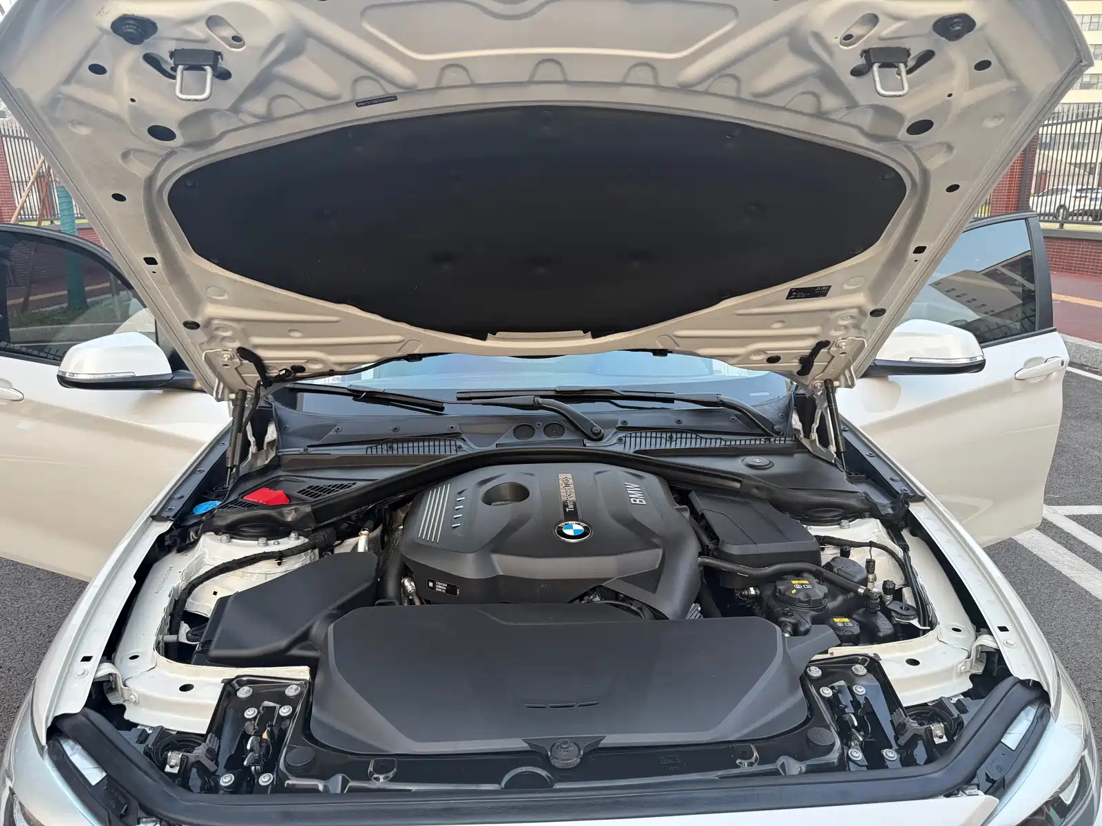 Photo 14 - BMW 1 Series (Import)