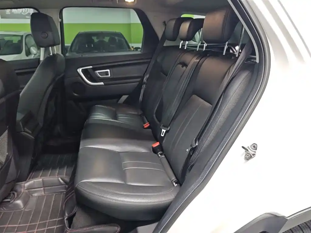 Land Rover Discovery Sport 2019 240PS SE Edition China VI фото 17