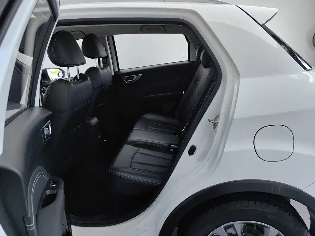 Photo 15 - Geely Vision X3