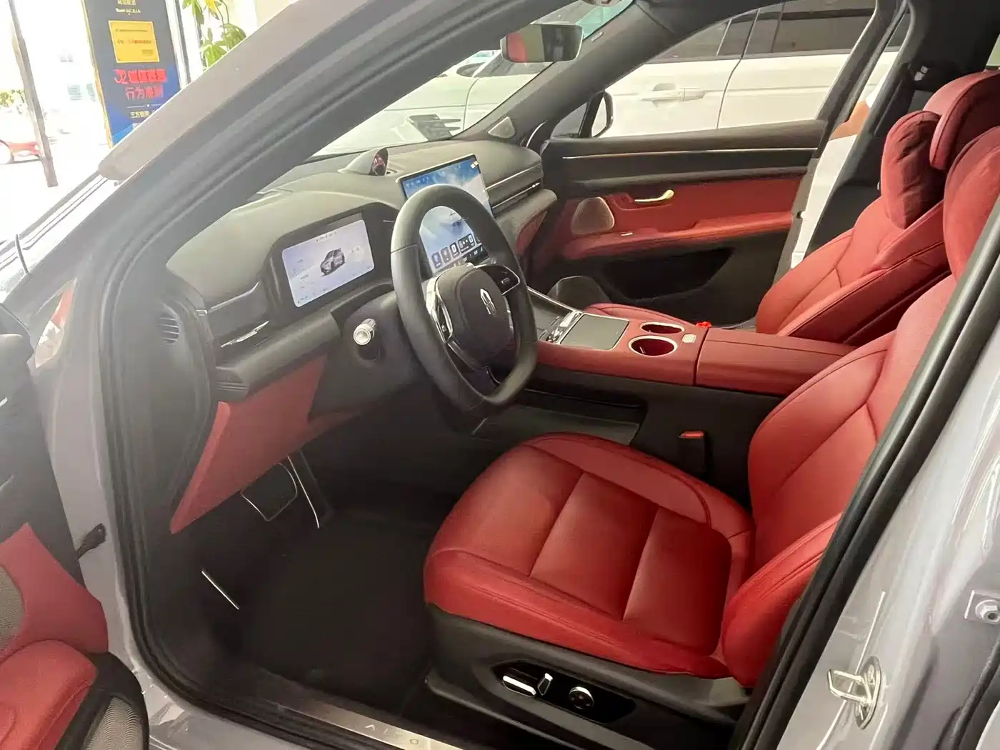 AITO Wenjie AITO M5 2025 Extended Range Ultra AWD фото 7
