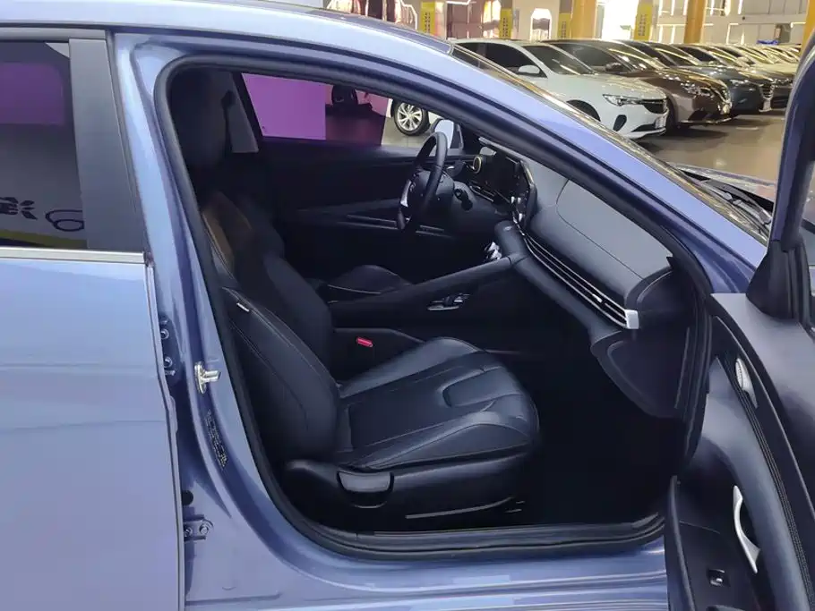 صورة 8 - Hyundai Elantra
