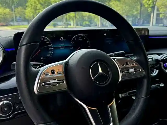 MERCEDES-BENZ CLASS A