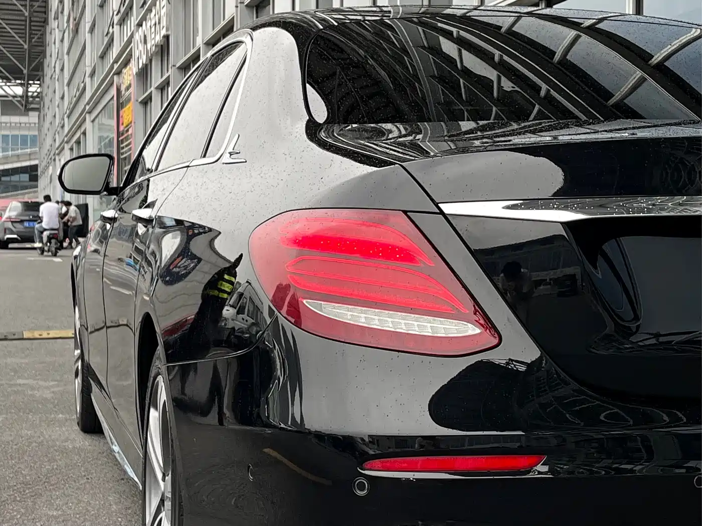 Mercedes-Benz E-Class 2020 Model E 260 L Sport фото 8