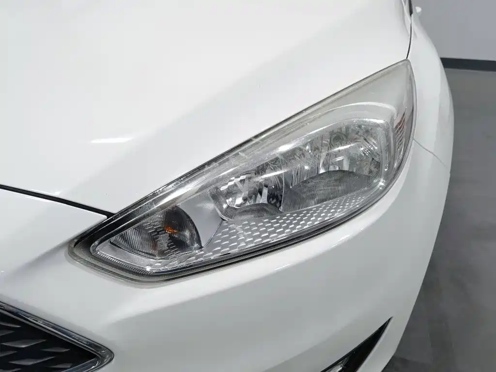 Ford Focus 2016 2015 Hatchback 1.6L Automatic Trend