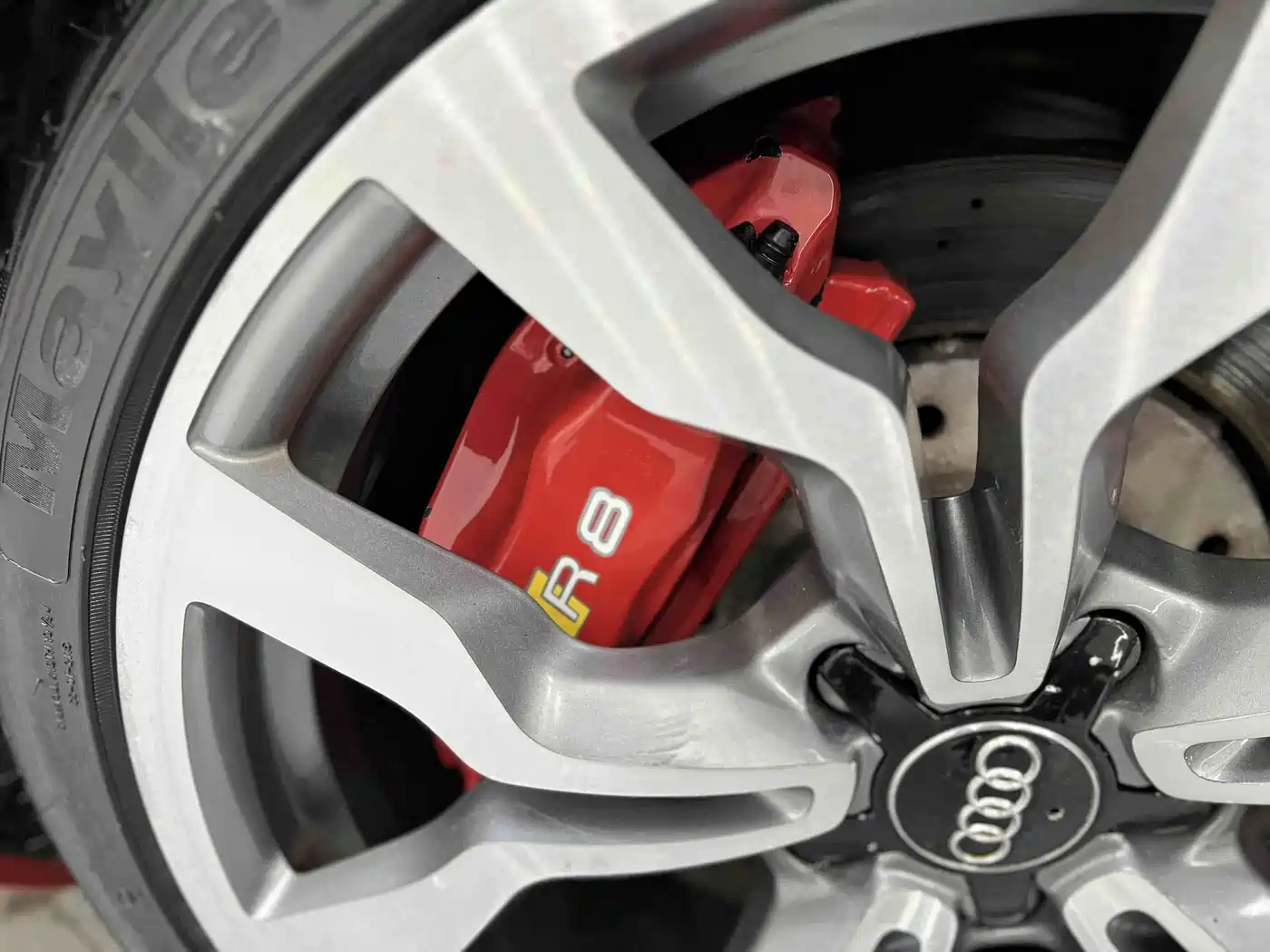 Audi R8 2010 2010 5.2 FSI quattro