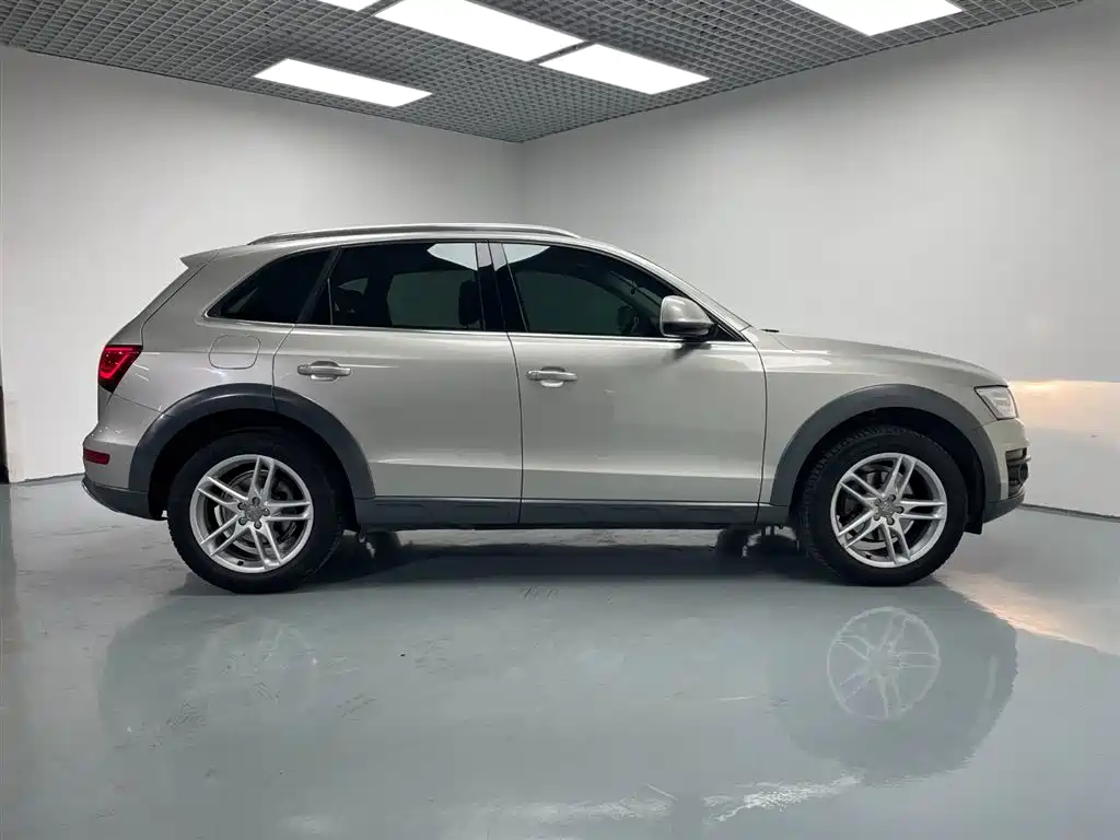 Audi Q5 2017 Plus 40 TFSI Technology фото 4