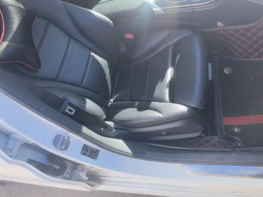 Фото 8 - Mercedes-Benz C-Class