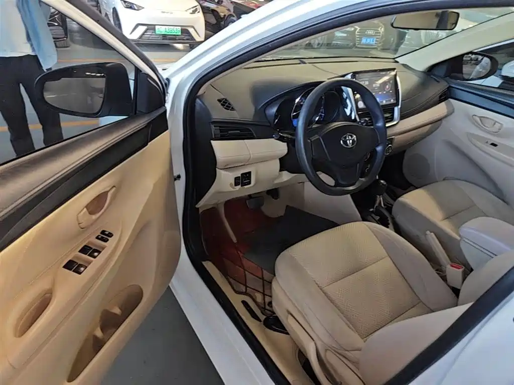 Toyota Vios FS 2017 1.5L CVT Fengchi Edition фото 16