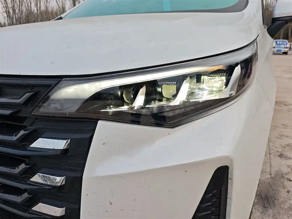 GAC Trumpchi Trumpchi M6 2023 PRO 270T DCT Luxury Edition фото 3