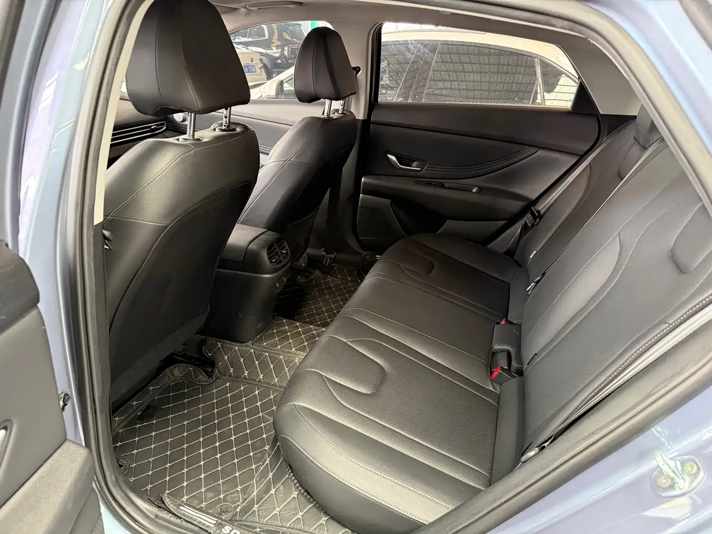 Hyundai Elantra 2023 1.5L CVT GLX Elite Edition фото 8