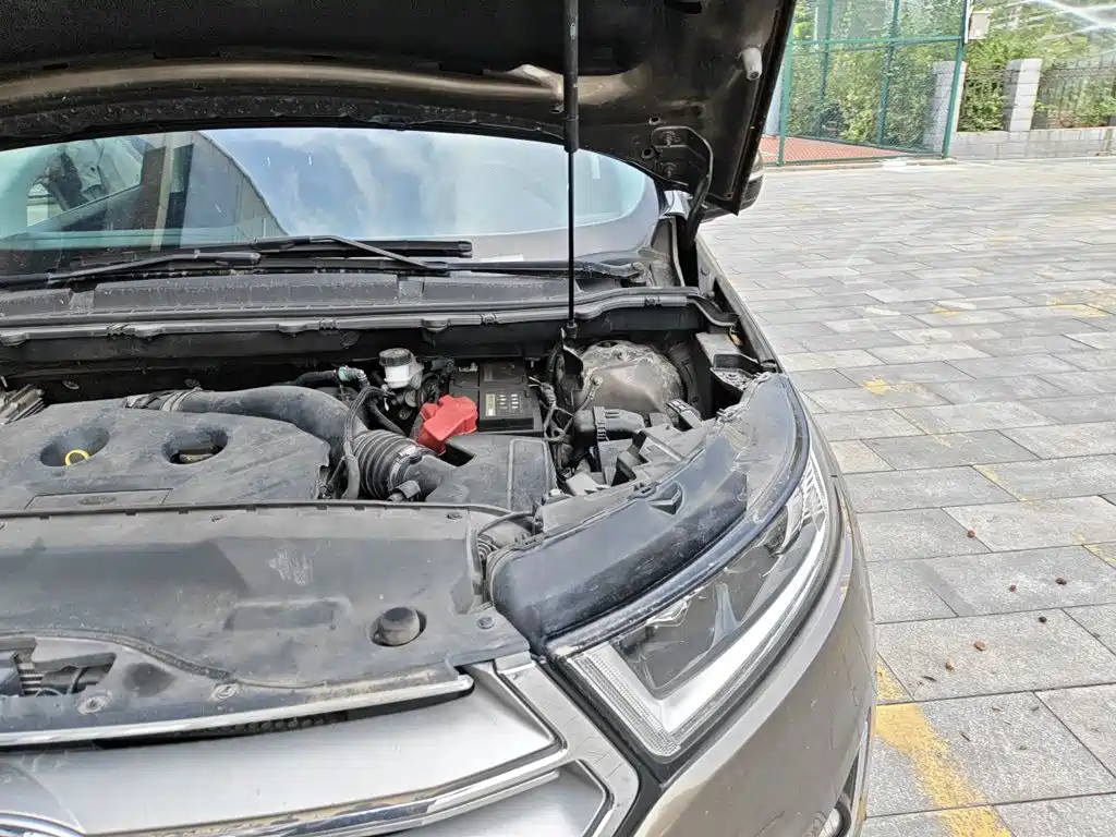 Фото 21 - Ford Edge
