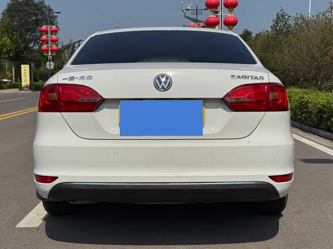 صورة 21 - Volkswagen Sagitar