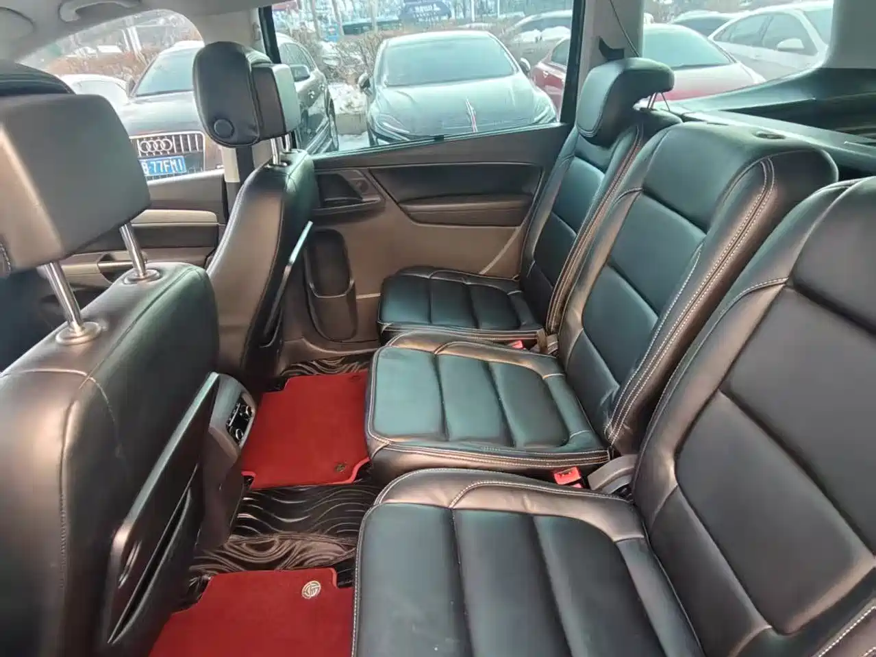 Volkswagen Sharan 2014 2.0TSI Standard фото 4