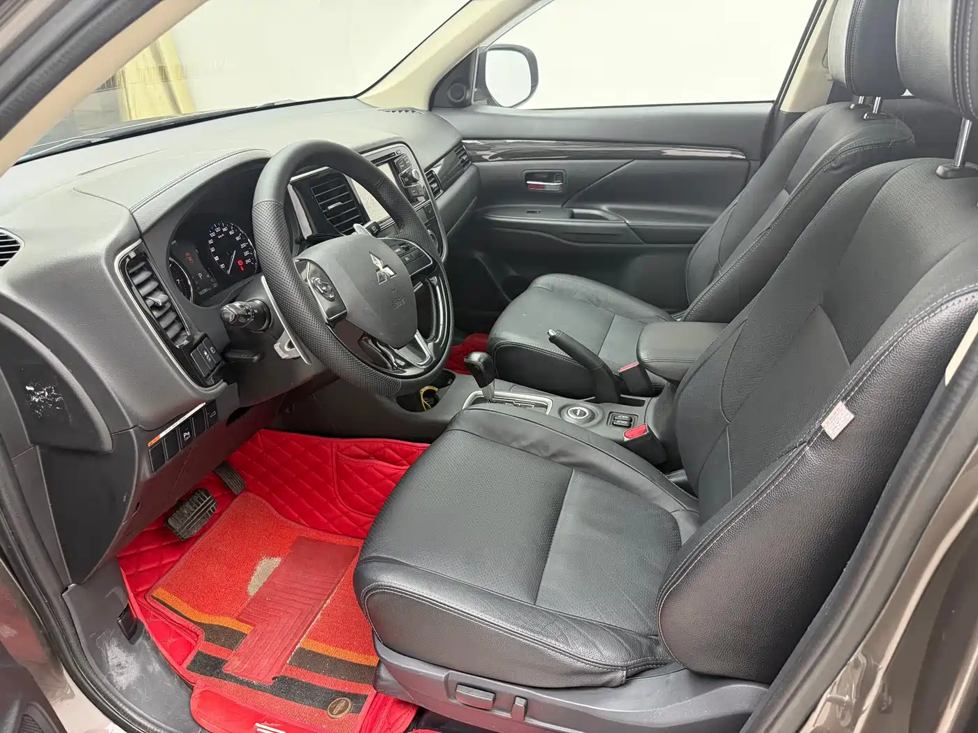 Mitsubishi Outlander (Import) 2016 2016 2.4L 4WD Elite 5-seater