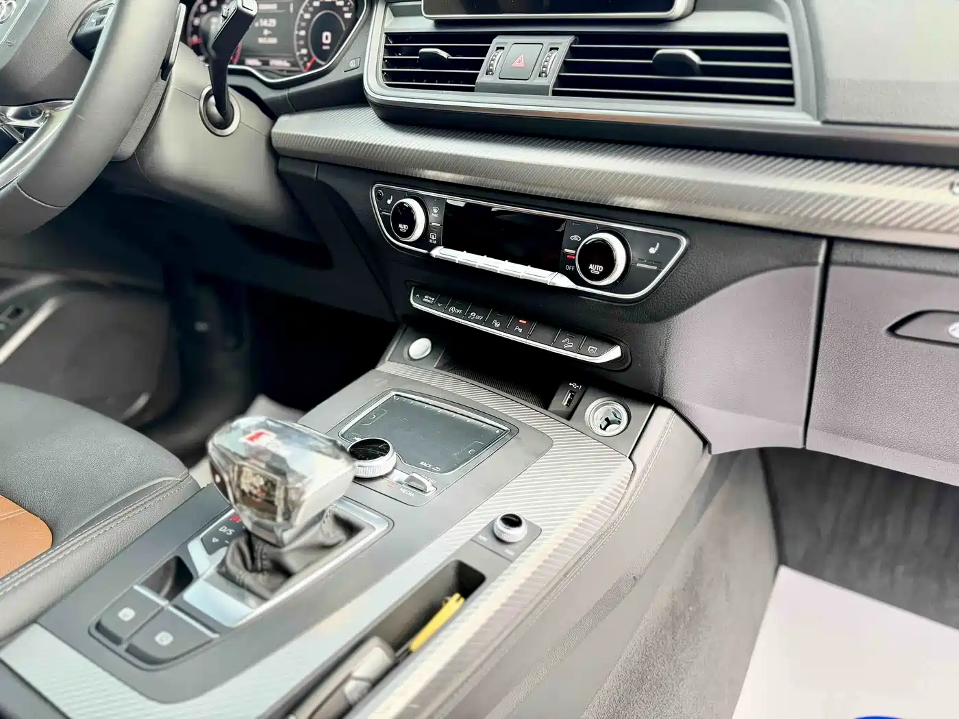 Audi Q5L 2020 45 TFSI Exclusive Fashion фото 8