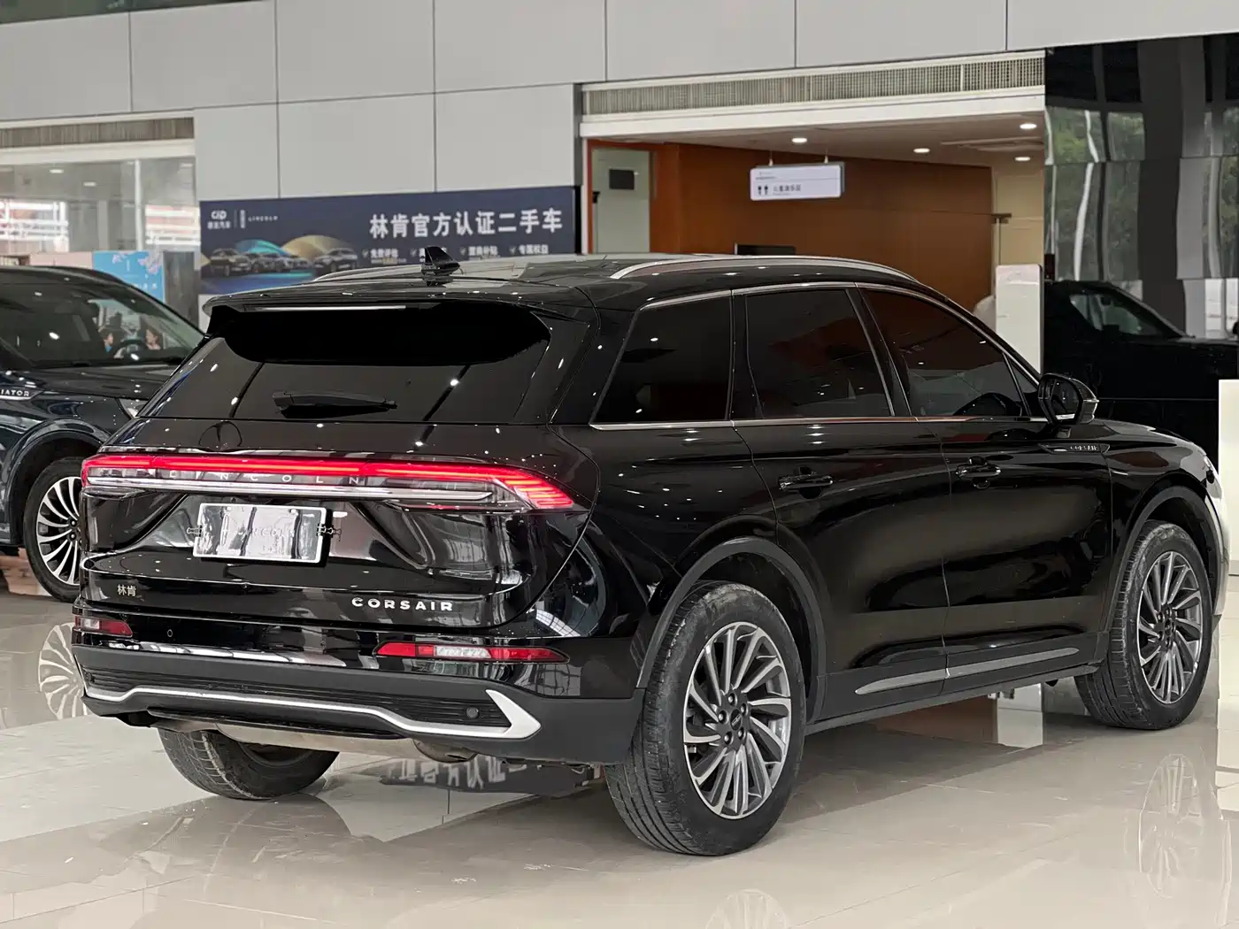 LINCOLN ADVENTURER