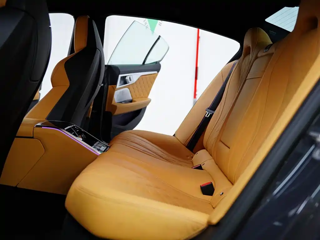BMW M8 2021 2020 M8 4-Door Coupe Thunder Edition
