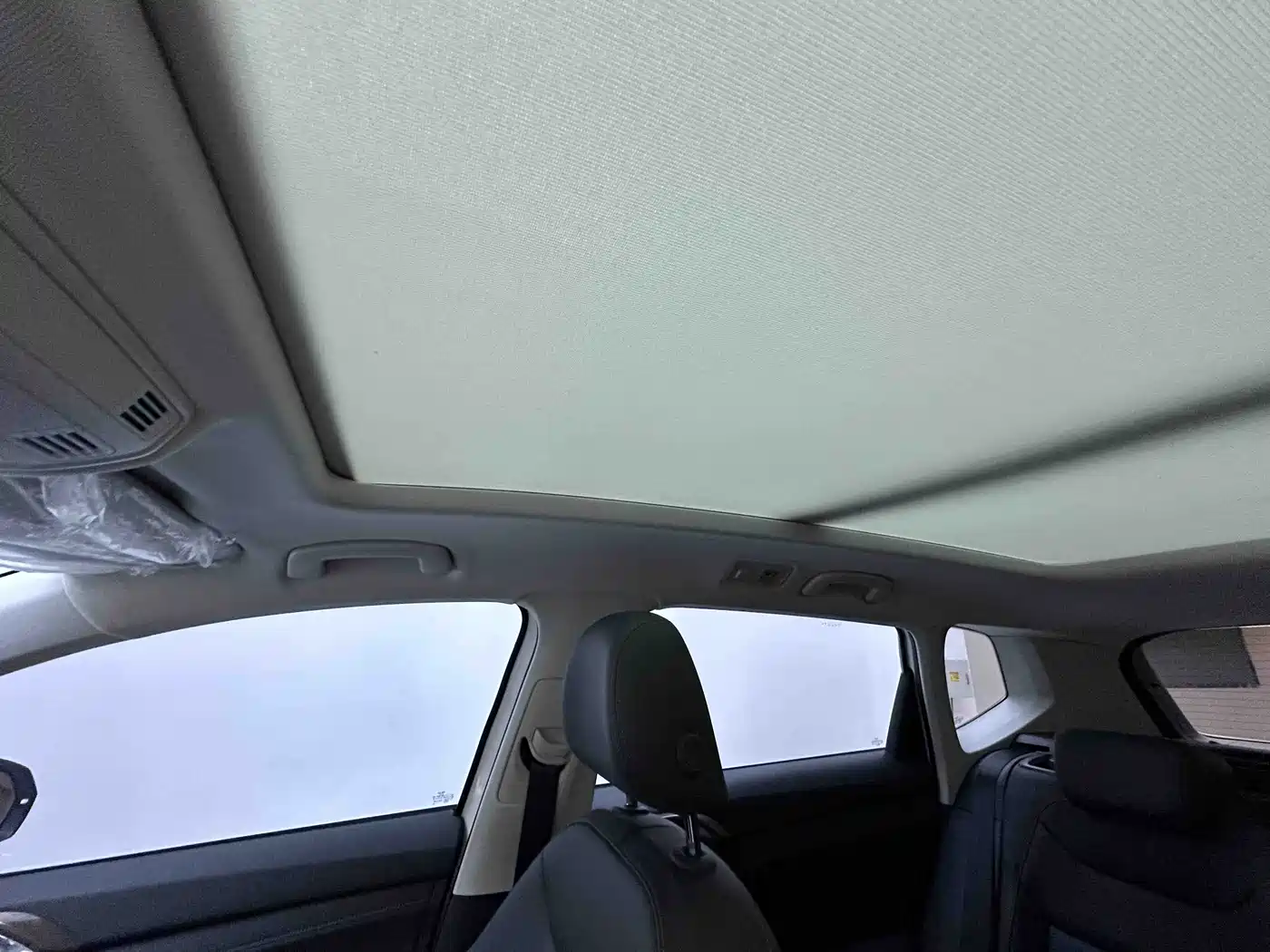 Volkswagen Tharu 2022 280TSI 2WD Comfort фото 15