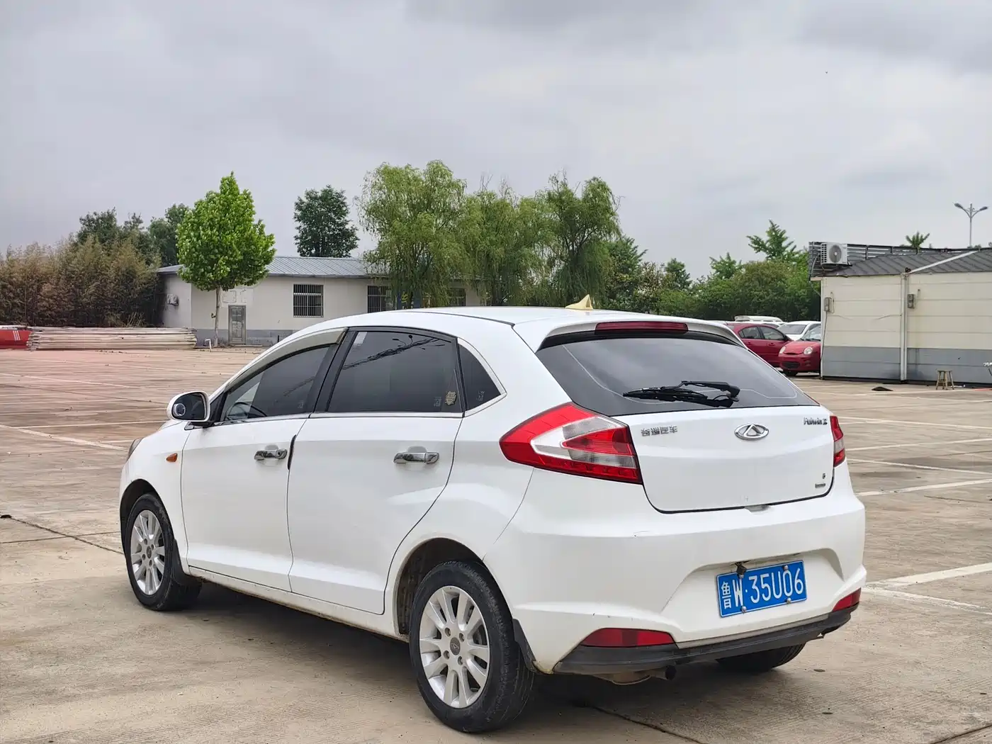 Chery Fengyun 2 2015 2015 1.5L Manual Trend Edition