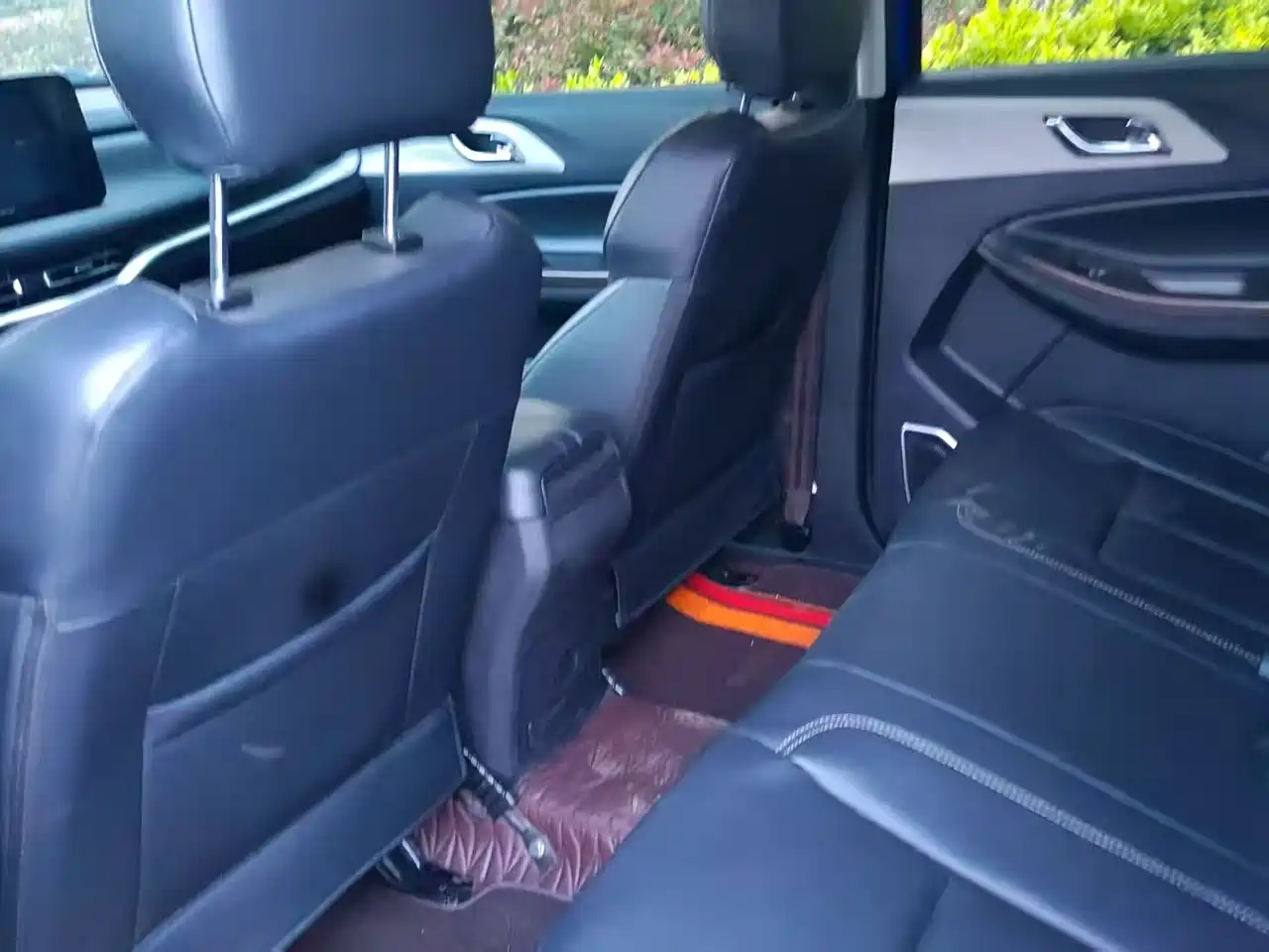 Jiangling Yuhu 7 2022 2022 2.0T Automatic Diesel 4WD Premium Long Wheelbase