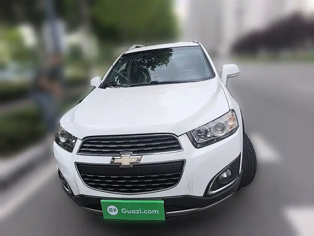 Chevrolet Captiva 2015 2.4L 2WD Urban Edition 5-seater фото 3