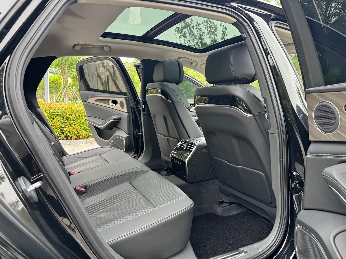 Hongqi H9 2020 2.0T Smart Connection Qi Xiang Edition фото 14