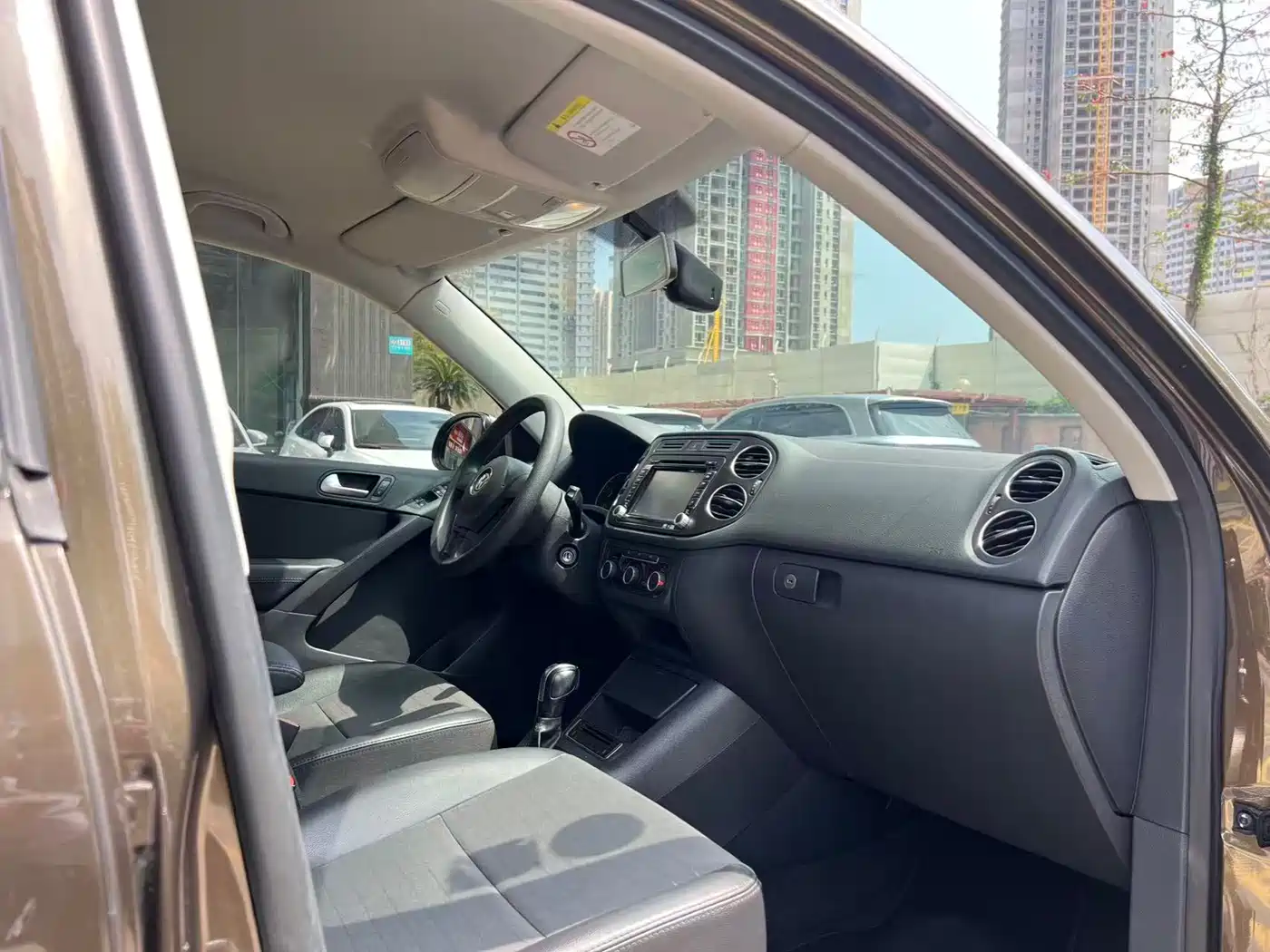 Volkswagen Tiguan 2015 1.8TSI Automatic 2WD Trendline фото 5
