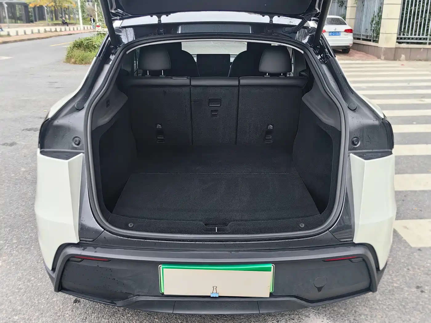 Tesla Model Y 2025 Rear-Wheel Drive фото 9