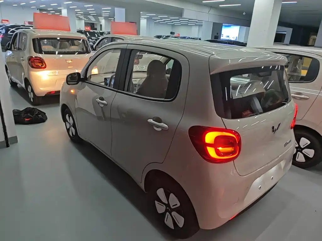 Wuling Motors Hongguang MINIEV 2026 2025 4-Door Advanced