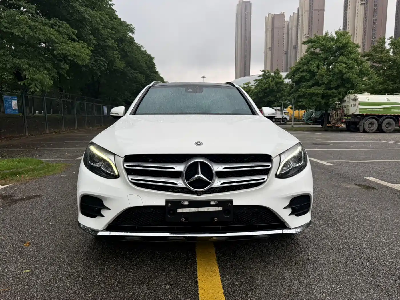 Mercedes-Benz GLC 2018 GLC 260 4MATIC Luxury фото 2