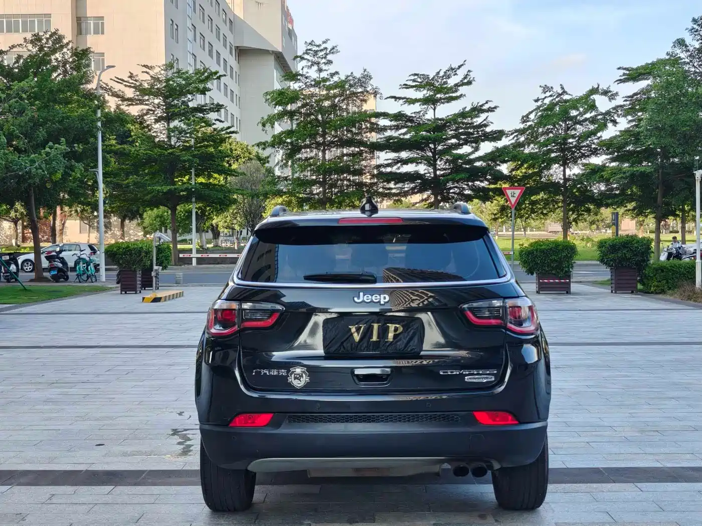 Фото 13 - Jeep Compass