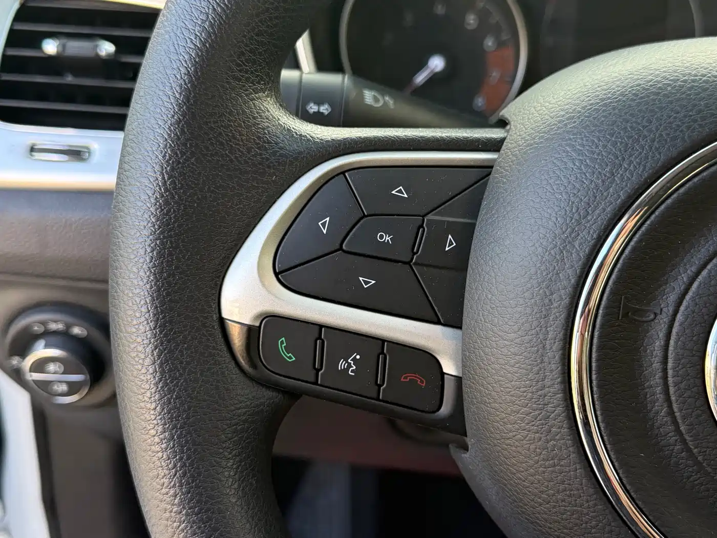 Фото 12 - Jeep Compass