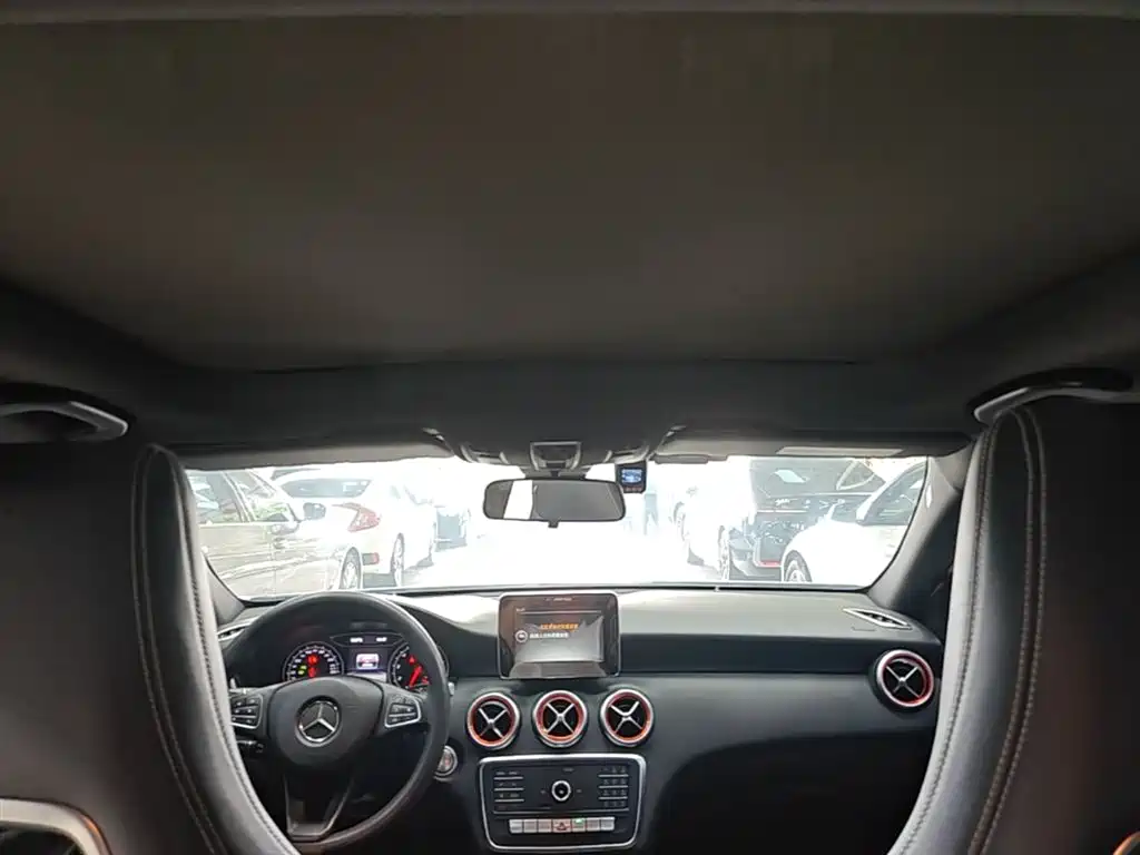 Mercedes-Benz A-Class (Import) 2015 A 180 Standard фото 18