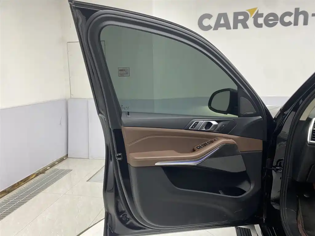 BMW X5 (Import) 2019 xDrive40i M Sport Package фото 26
