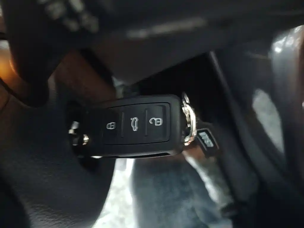 Volkswagen Beetle 2019 2018 180TSI Trend Joy Edition