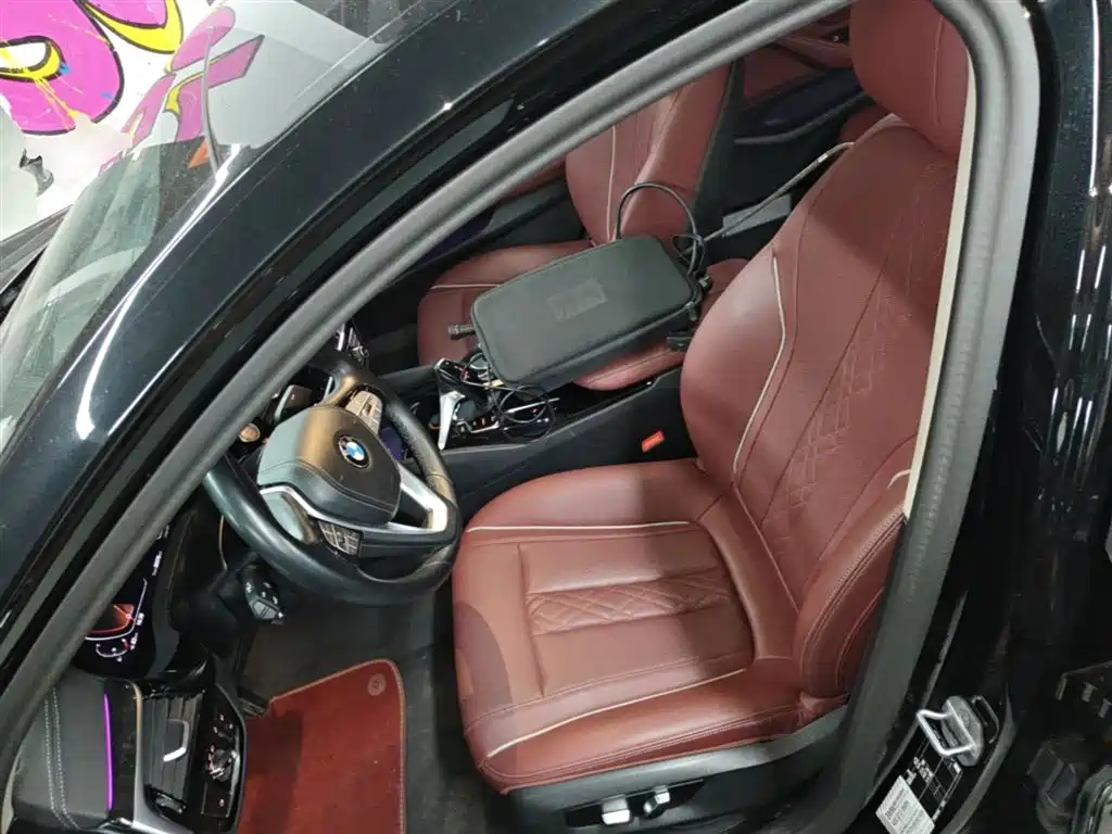BMW 5 Series 2022 Model Second Facelift 525Li Luxury Package фото 11