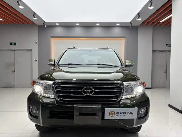 Toyota Land Cruiser (Import)