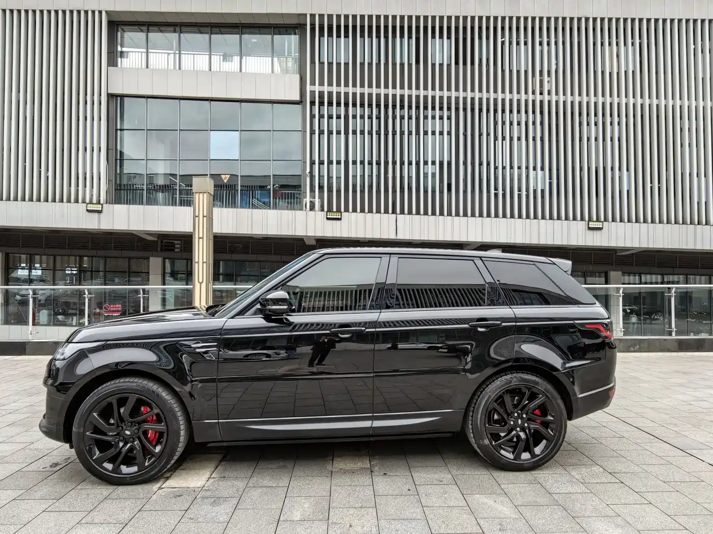 Land Rover Range Rover Sport 2018 3.0 SC V6 HSE DYNAMIC фото 3