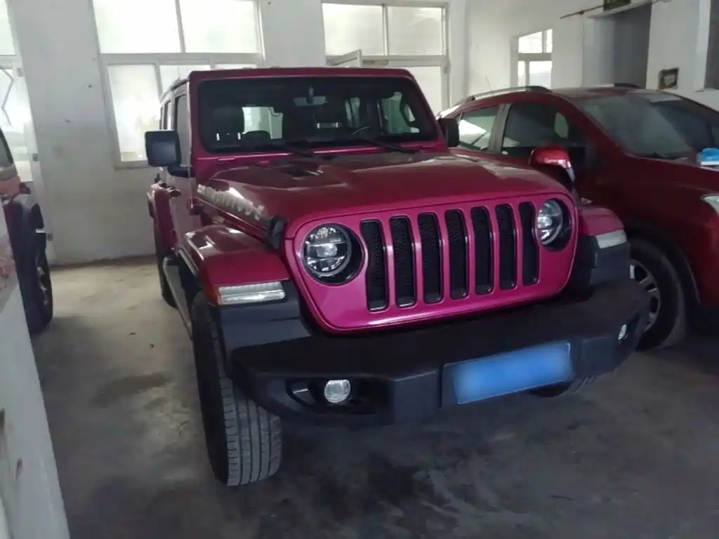 Фото 4 - Jeep Wrangler