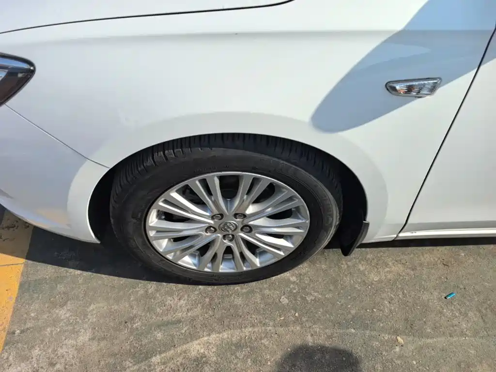 Фото 23 - Buick Excelle