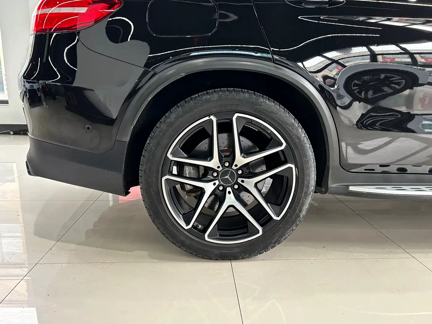 Mercedes-Benz GLC Coupe AMG 2018 AMG GLC 63 4MATIC+ Coupe SUV фото 33