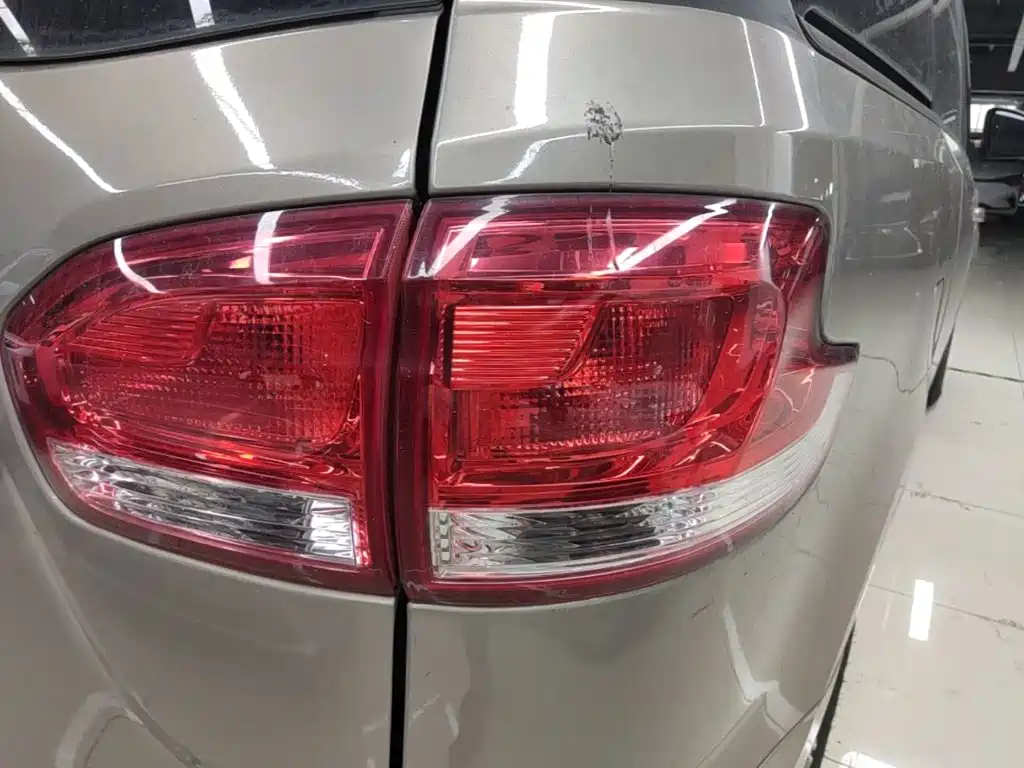 SAIC Maxus Maxus G10 2015 2014 Model Year 2.0T Auto Elite