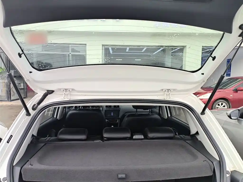 Volkswagen Polo 2016 1.6L Automatic Comfort фото 19