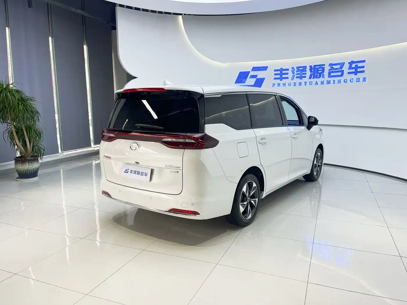 GAC TRUMPCHI M6