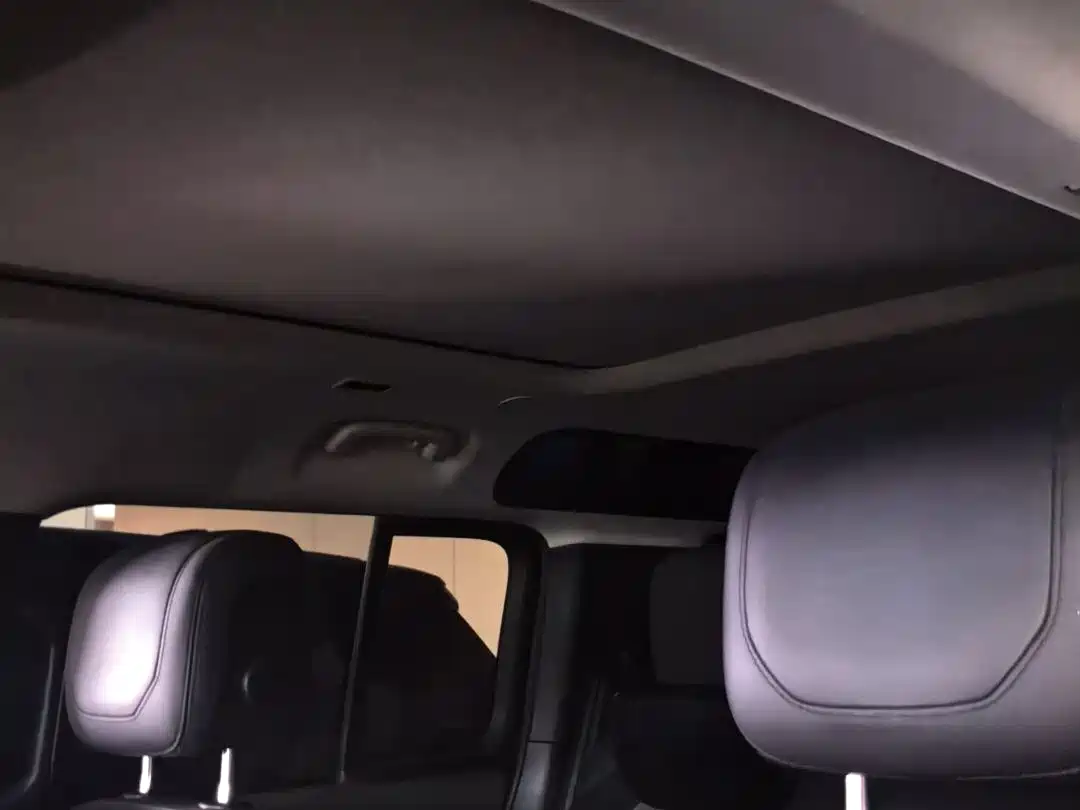 Land Rover Defender 2023 Model 110 3.0T P400 X фото 15