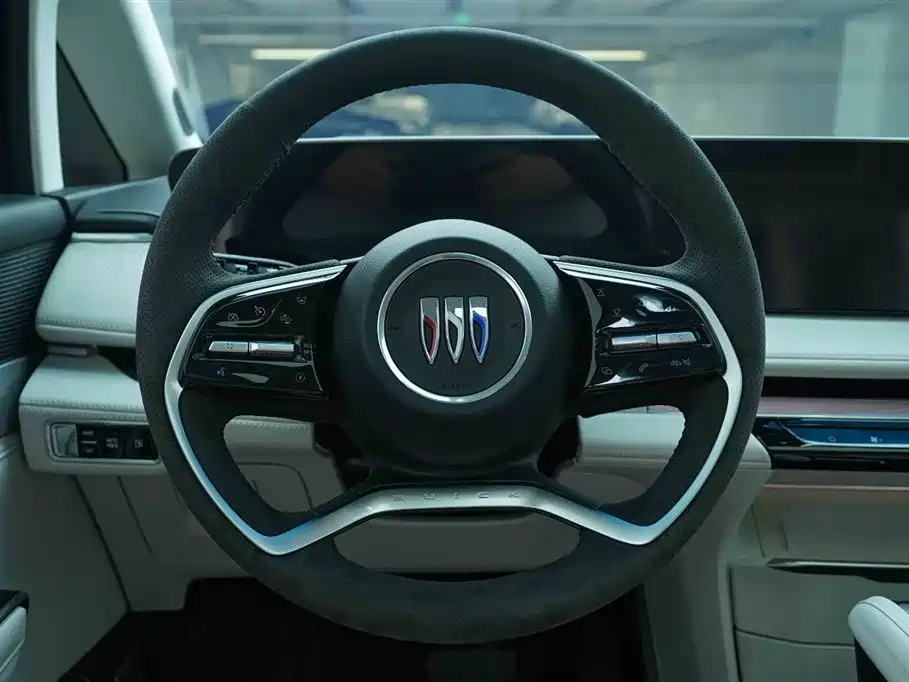 BUICK GL8 NEW ENERGY