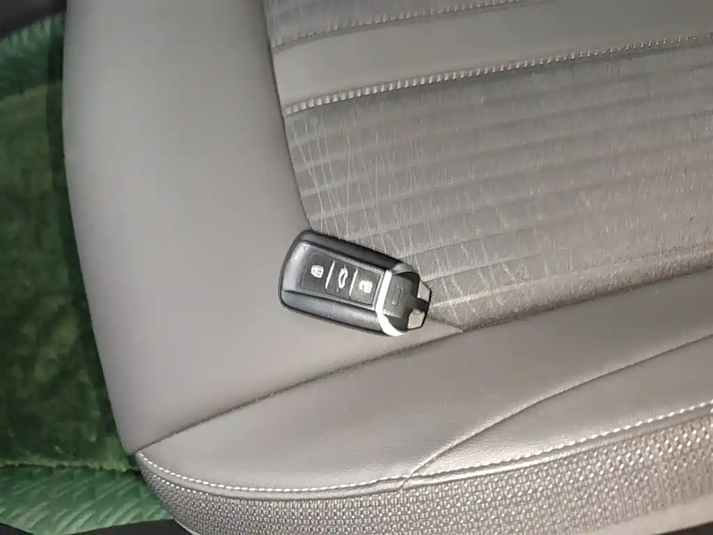 Dongfeng Aeolus Yixuan 2020 2020 230T Automatic Dazzle Edition