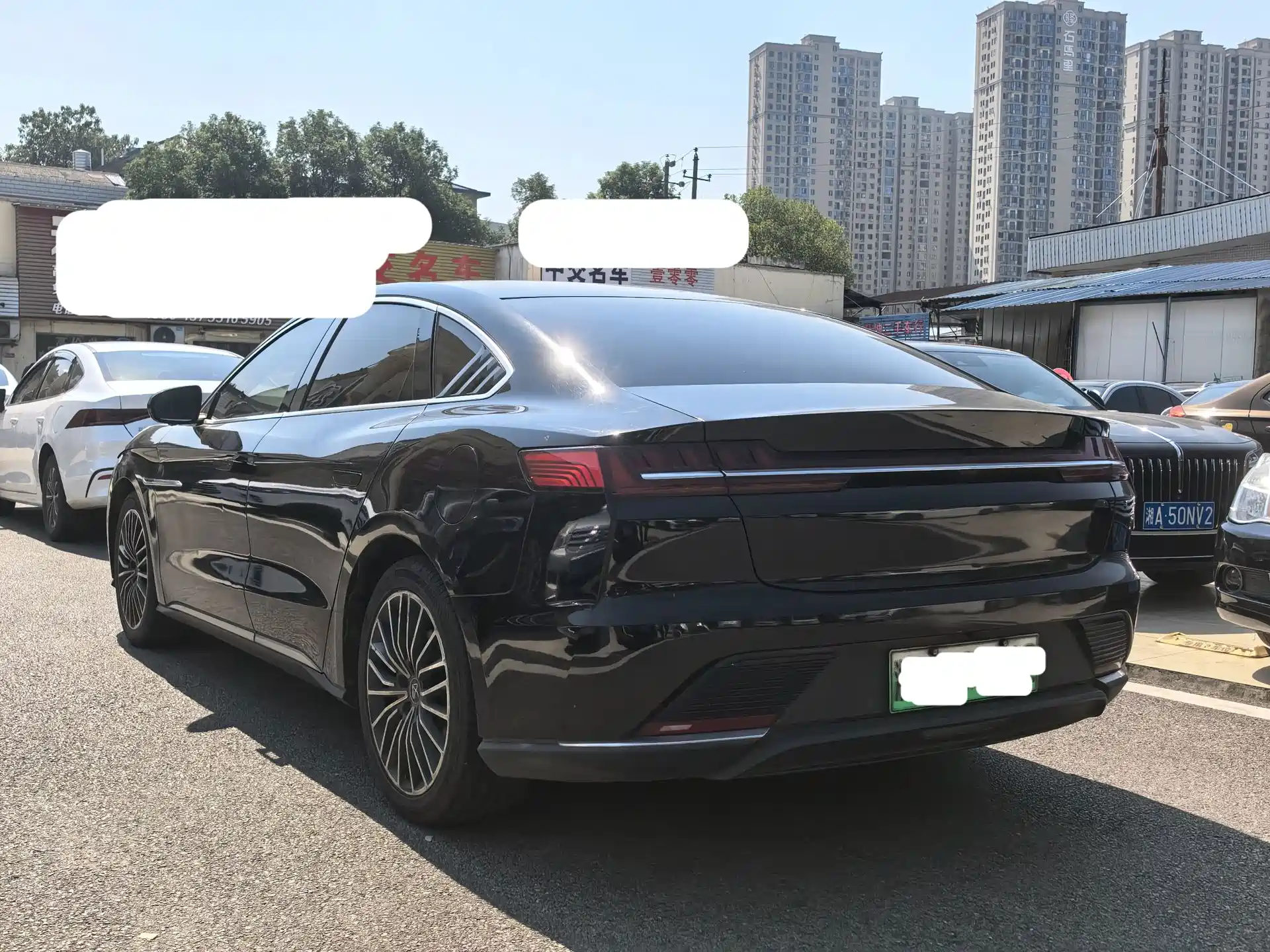 Photo 6 - BYD Han