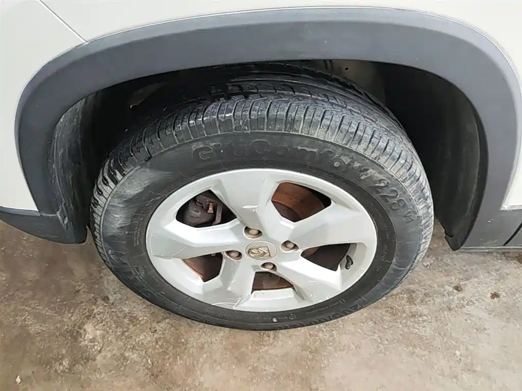 Baojun 510 2019 2019 1.5L CVT Joy Edition China VI