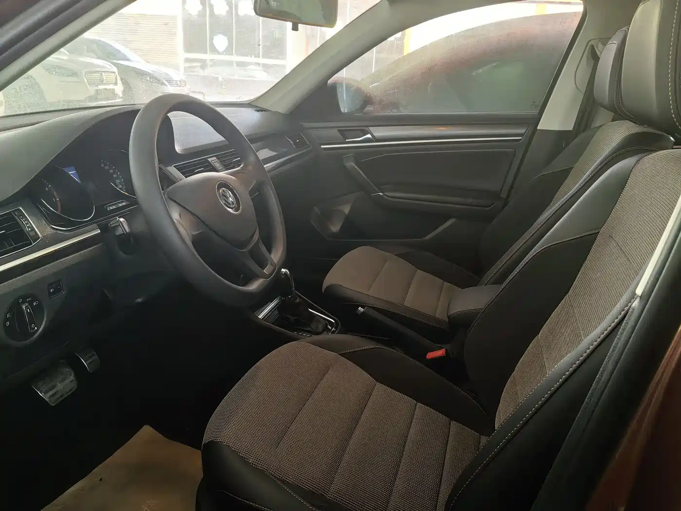 VOLKSWAGEN C-TREK WEI COLLAR